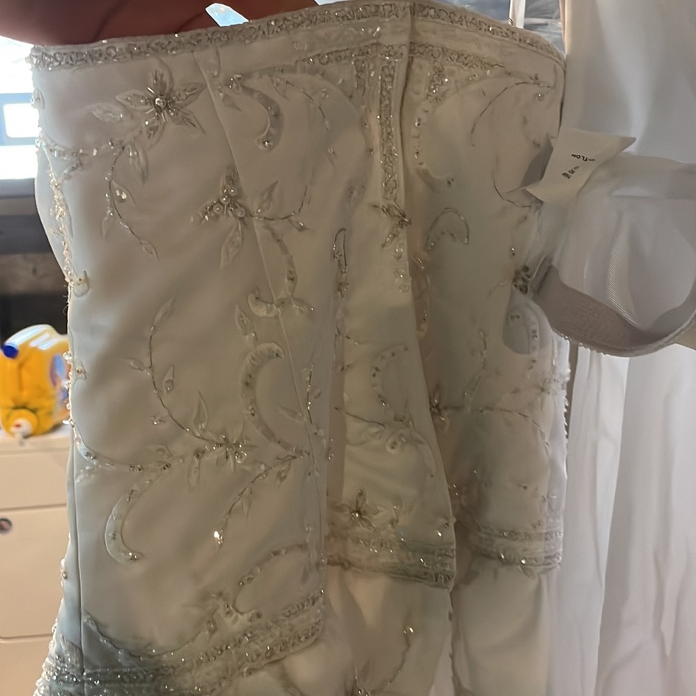 Oleg Casini Collection Wedding Dress - Picture 5 of 10